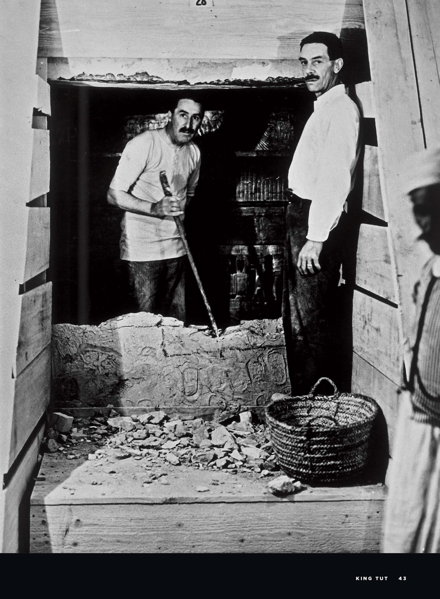 King Tut - Legend, Mystery, Phenomenon: Royal Ancient Egypt Ruler Tutankhamun, The Boy King's Life, 14th Century B.C., Death, 5,000 Tomb Treasures, Howard Carter Scientific Discovery, Mystery & Museum