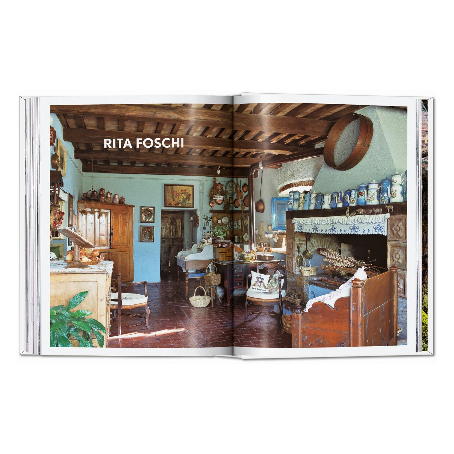 Living in Tuscany. 45th Ed. (German, French, English) Book