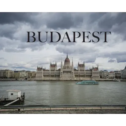 Budapest: Travel Book on Budapest