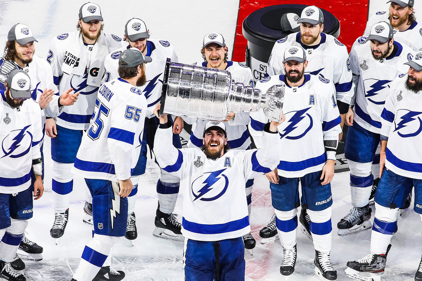 THUNDERSTRUCK: The Tampa Bay Lightning’s 2020 Stanley Cup Championship Season Book