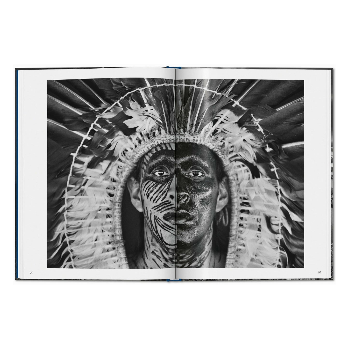 Sebastião Salgado. Amazônia (English) Book