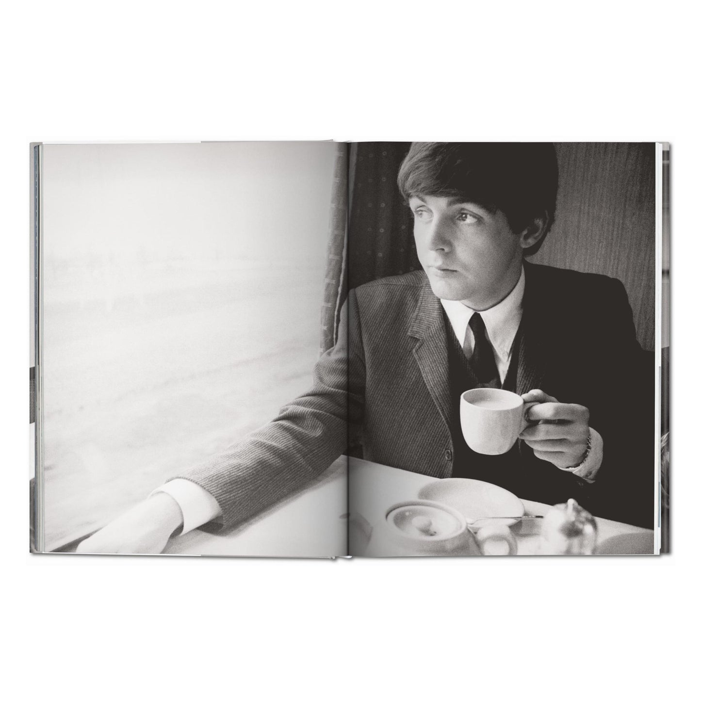 Harry Benson. The Beatles (German, French, English) Book