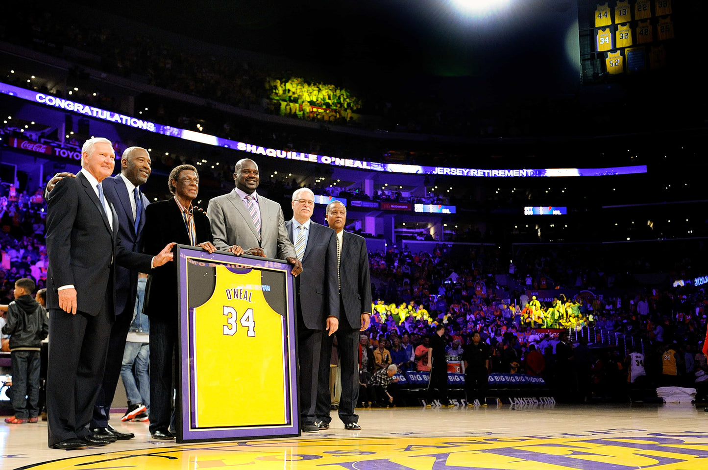 Legend of the Lakers: A Look Back at the Lakers’ 17 Championships Spanning 75 Years Book