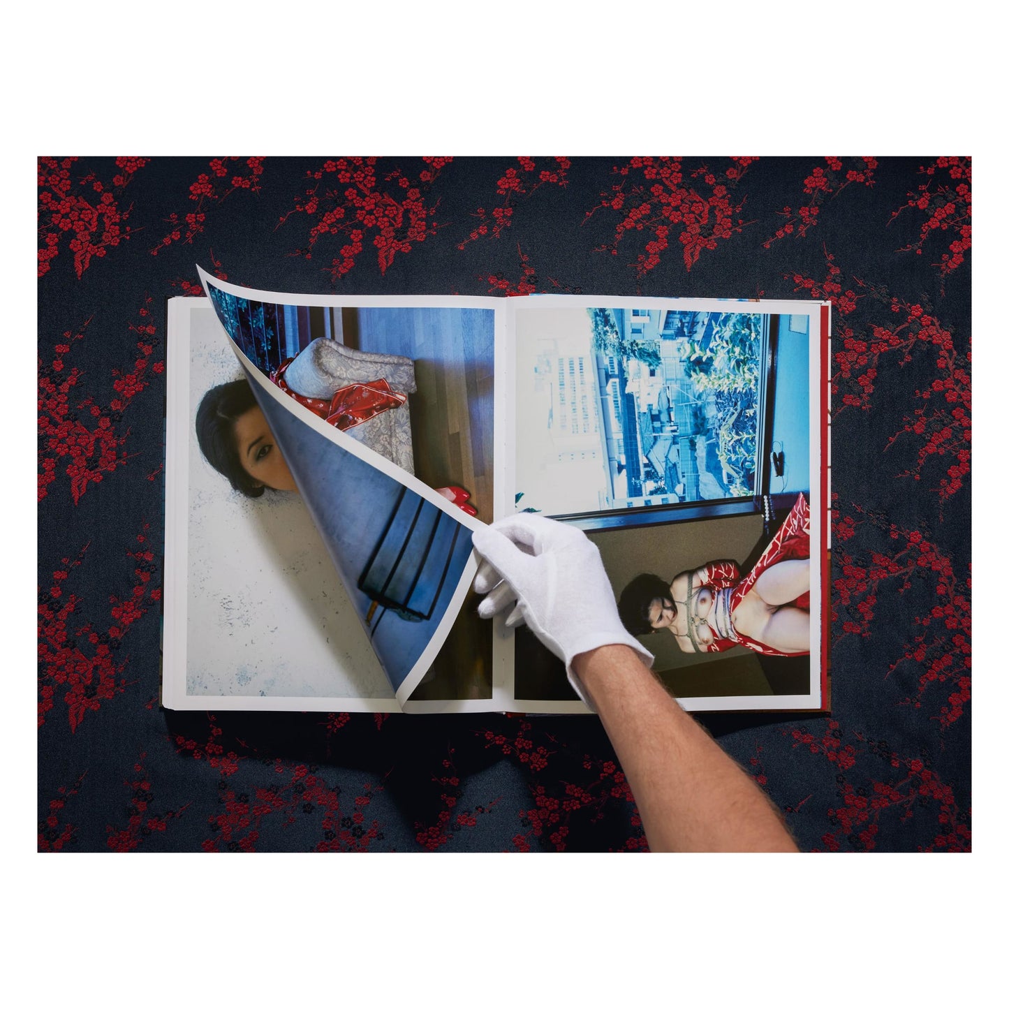 Araki. Bondage (English) Book