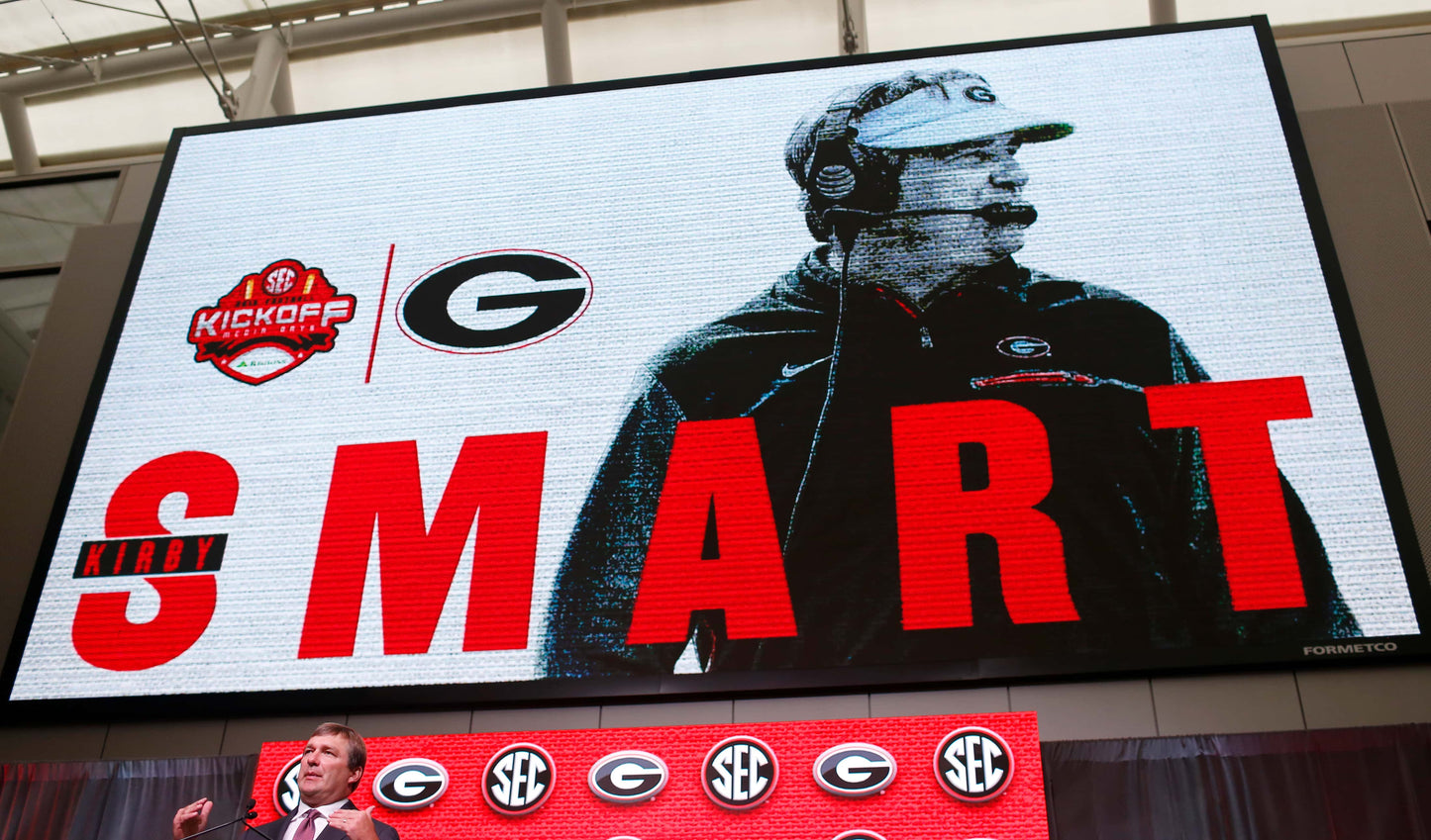 Dawgs Rising: How Kirby Smart Transformed Georgia into a Perennial Contender Book