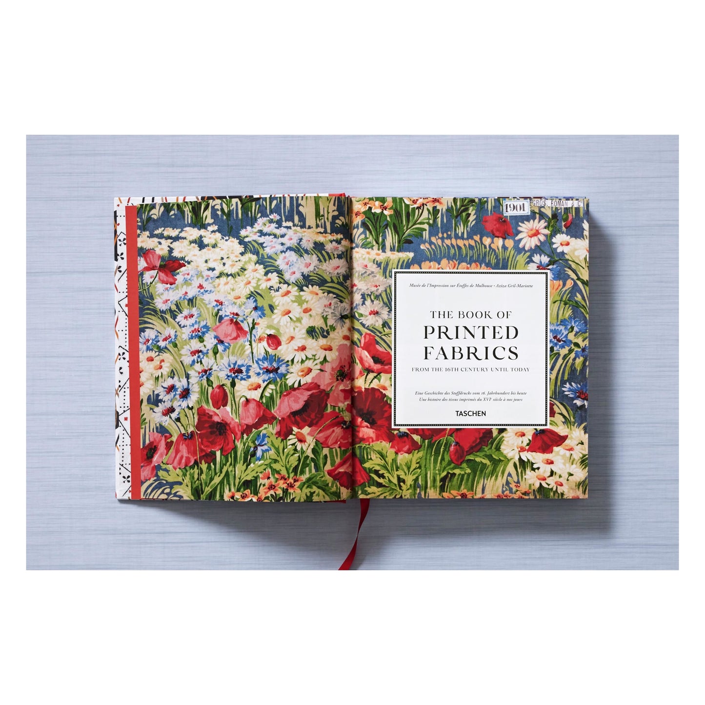 Printed Fabrics. From the 16th century until today (German, French, English) Book