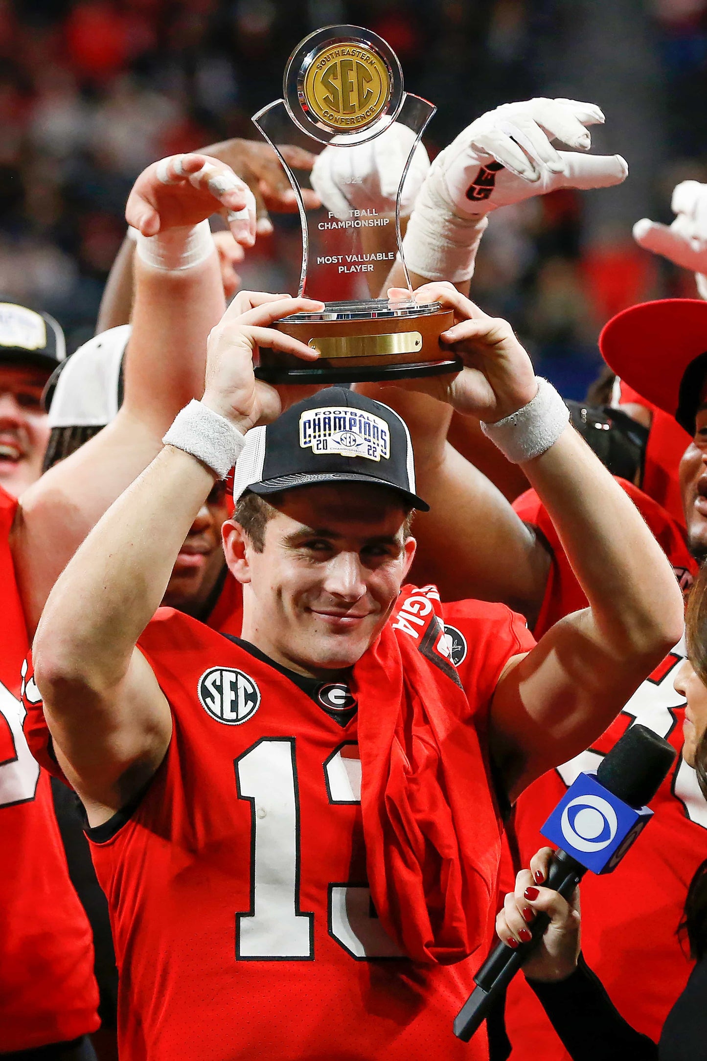Glorious: Georgia Secures Its Second Consecutive National Title with a Perfect Season Book