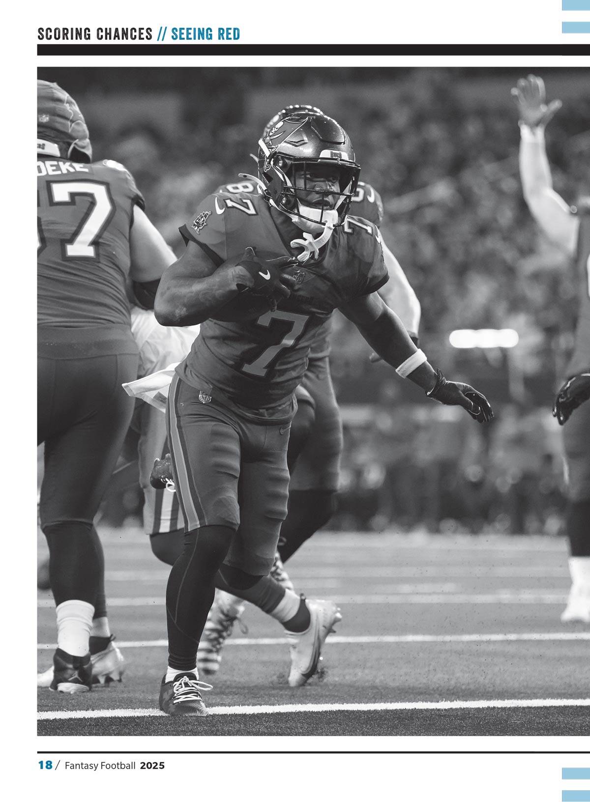 Fantasy Guru - Fantasy Football Guide 2025: Dominate Your Draft, 200+ Player Rankings, Sleeper Picks, Red Zone Insights, Free Agency, Best Ball Strategies, Dynasty League Tips & More!