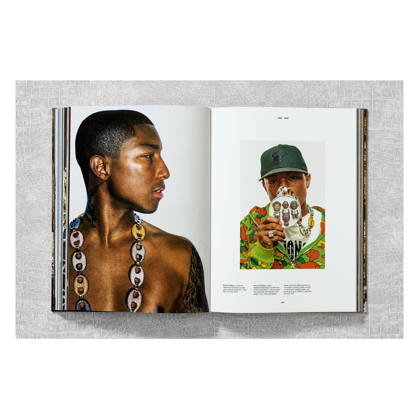 Ice Cold. A Hip-Hop Jewelry History (German, French, English) Book