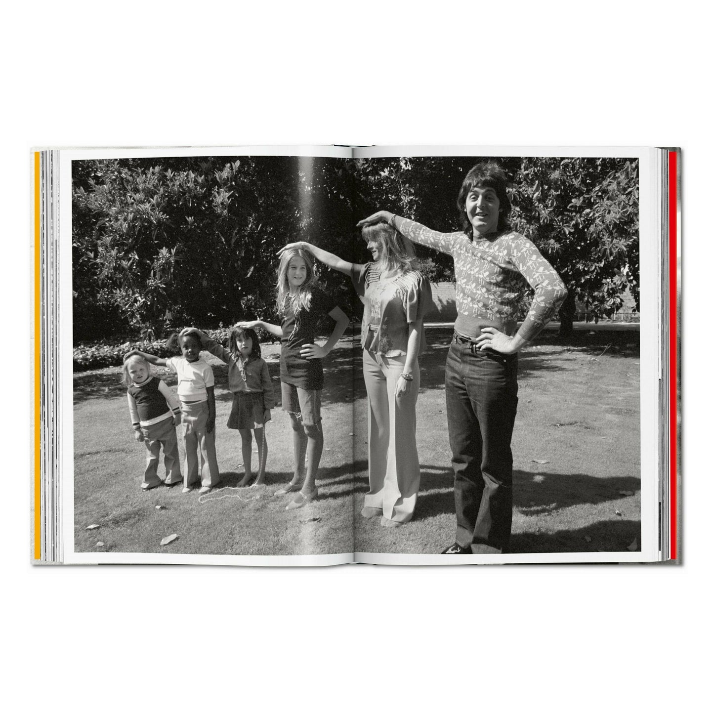 Harry Benson. Paul (German, French, English) Book