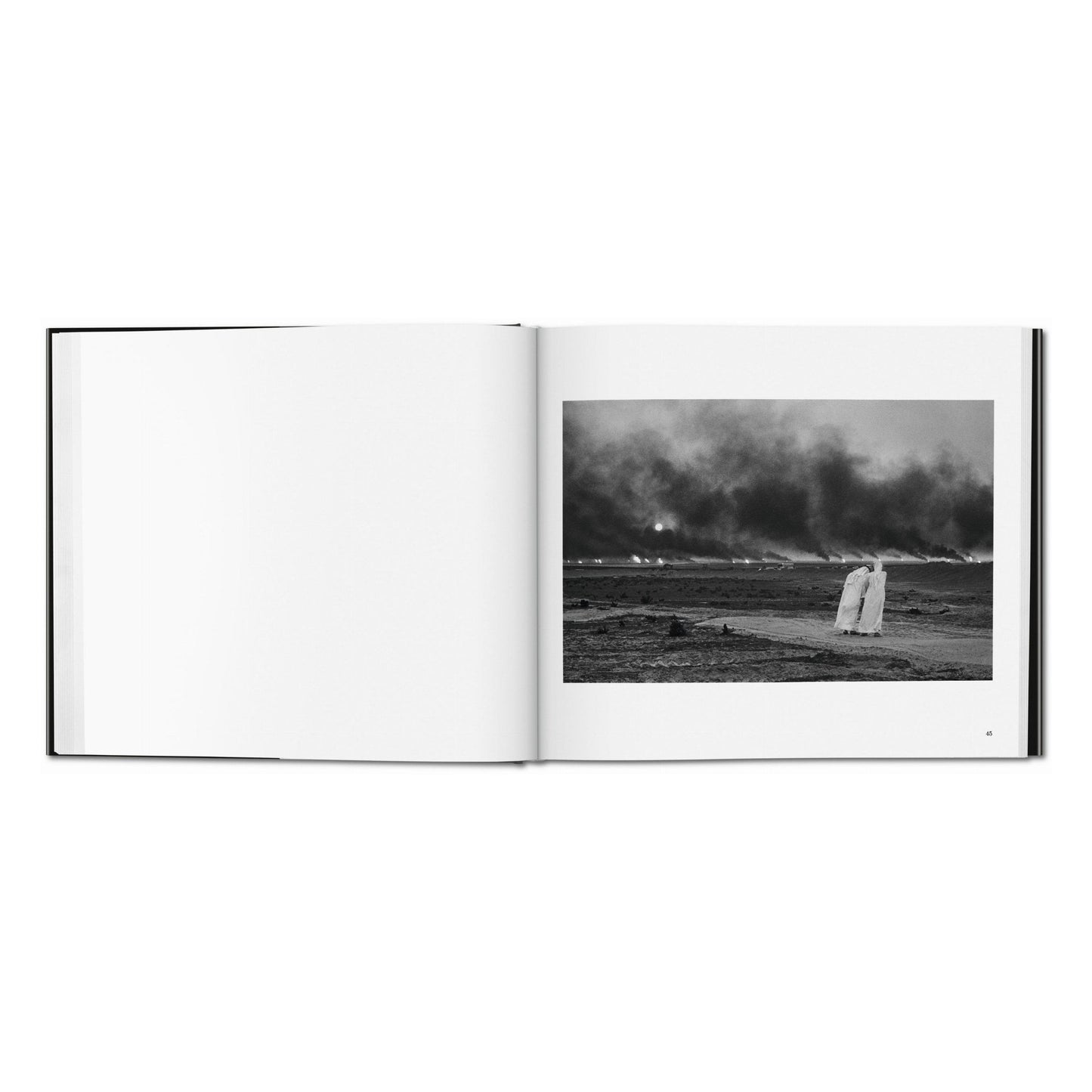 Sebastião Salgado. Kuwait. A Desert on Fire (German, French, English) Book