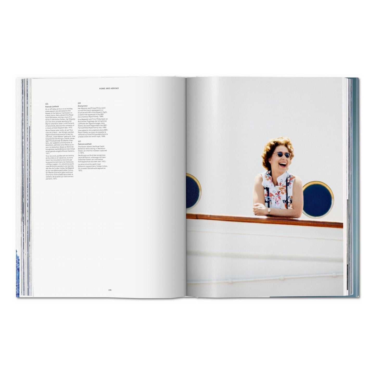 Her Majesty. A Photographic History 1926–2022 (German, French, English) Book