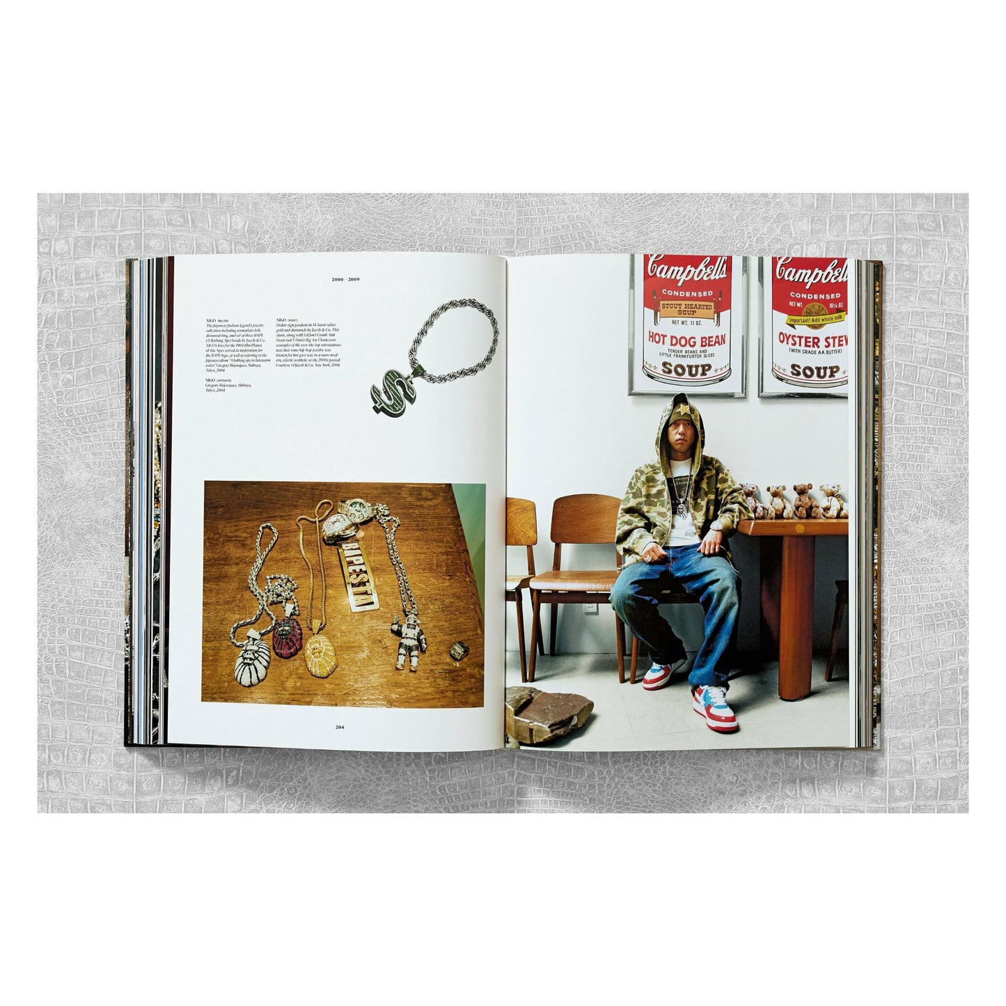 Ice Cold. A Hip-Hop Jewelry History (German, French, English) Book