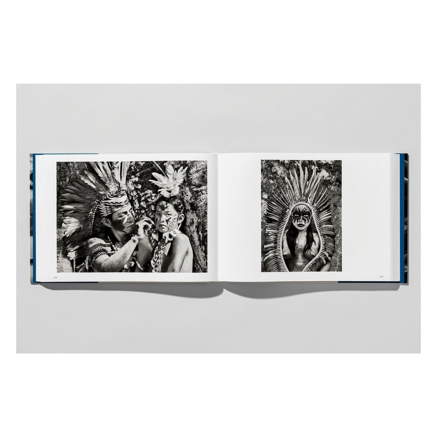 Sebastião Salgado. Amazônia (English) Book