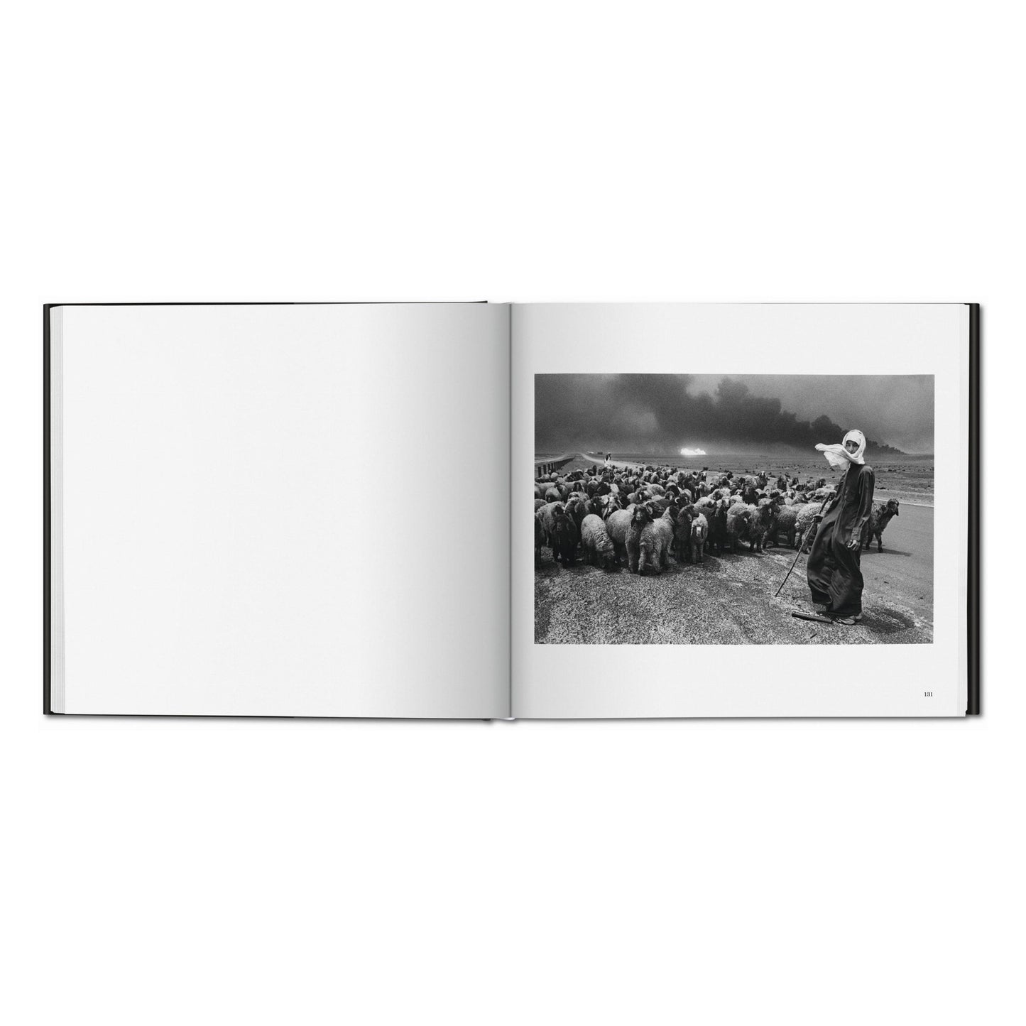 Sebastião Salgado. Kuwait. A Desert on Fire (German, French, English) Book