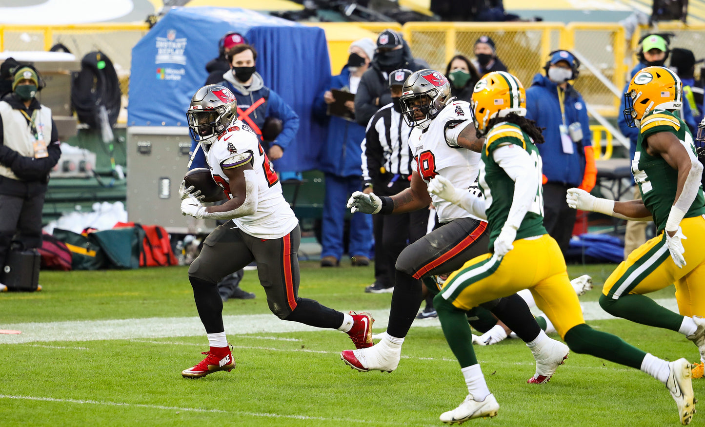 Storybook Season: Tampa Bay Buccaneers: 2020 Champions Book