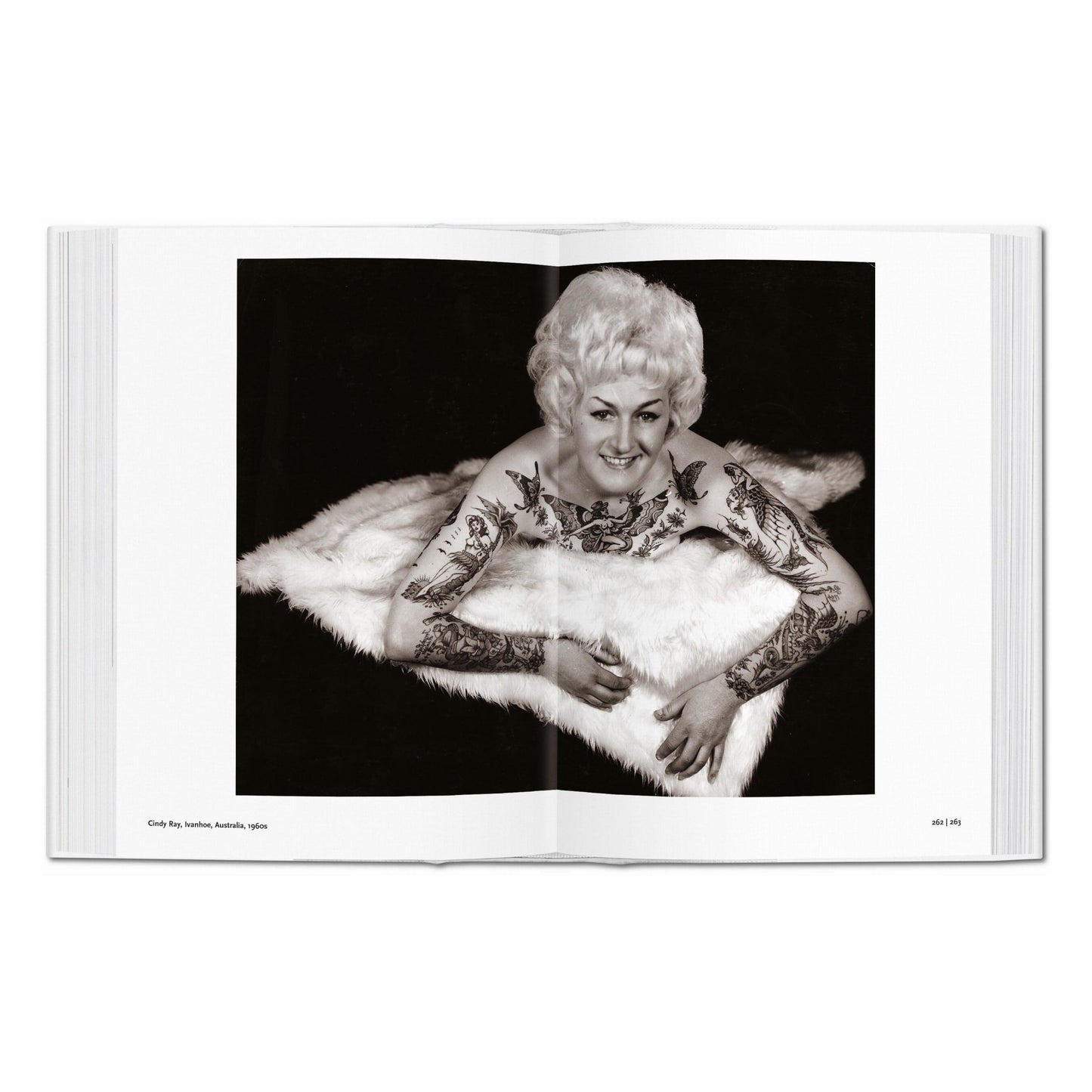 1000 Tattoos (German, French, English) Book