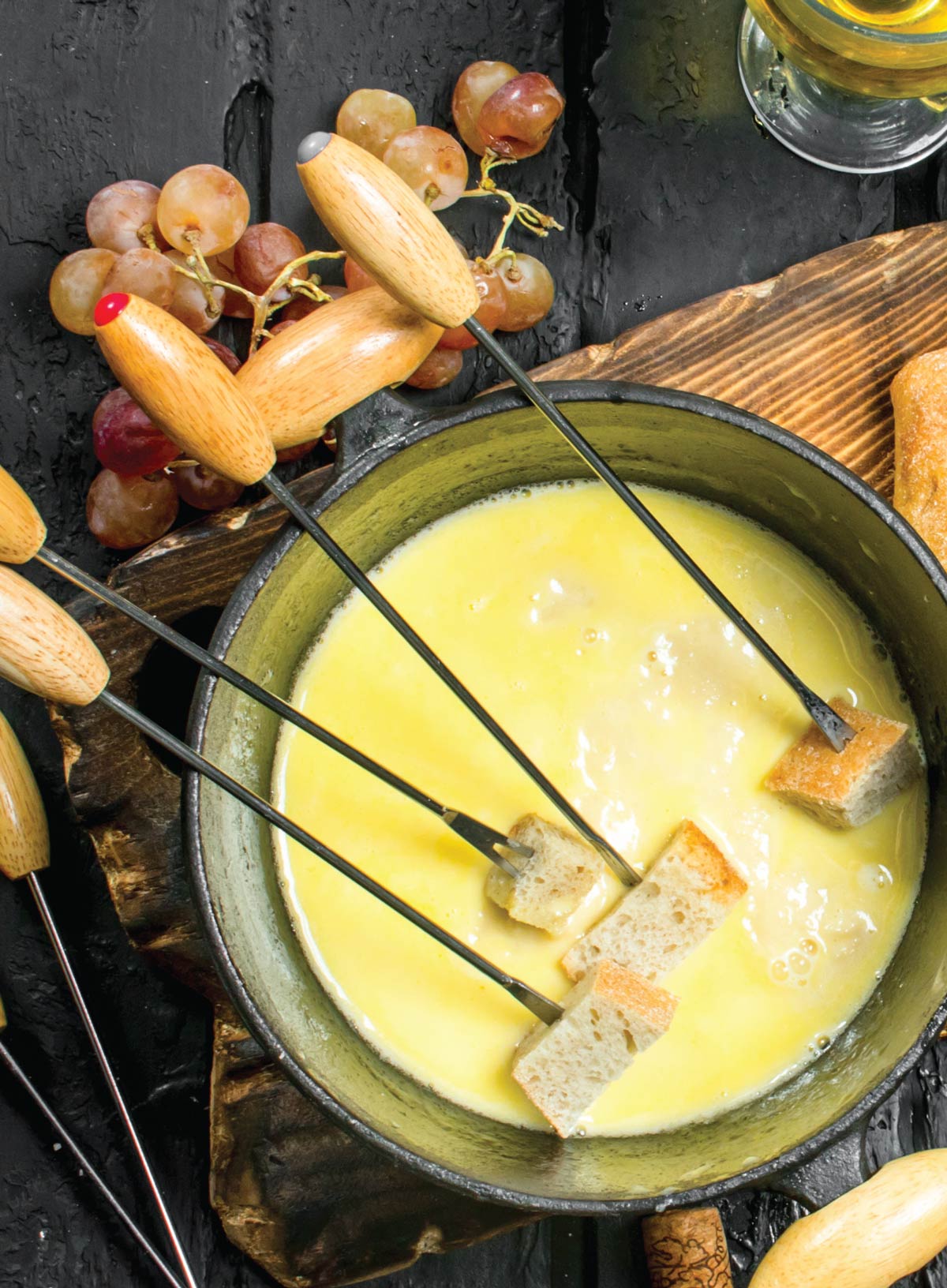 Celebrate with Woman's World - Slow-Cooker Comfort: 132 Easy & Delicious Recipes For The Whole Family, Soups, Pastas, Mains, Breakfasts, Stews, Desserts & More!