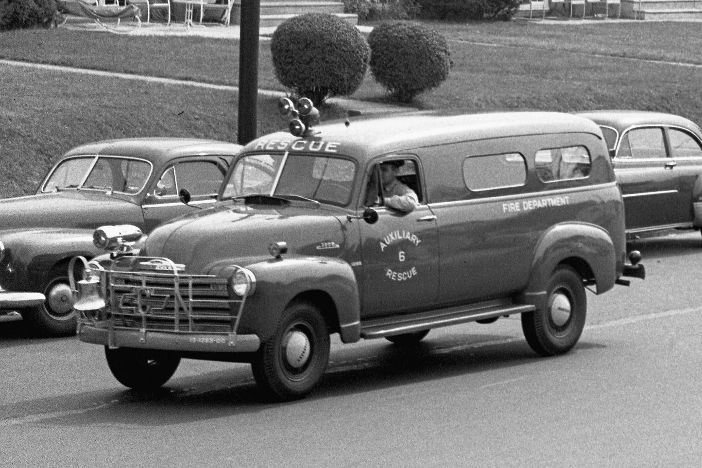 From Horses to Horsepower: A History of Philadelphia's Fire Apparatus 1871 to 2017 Book