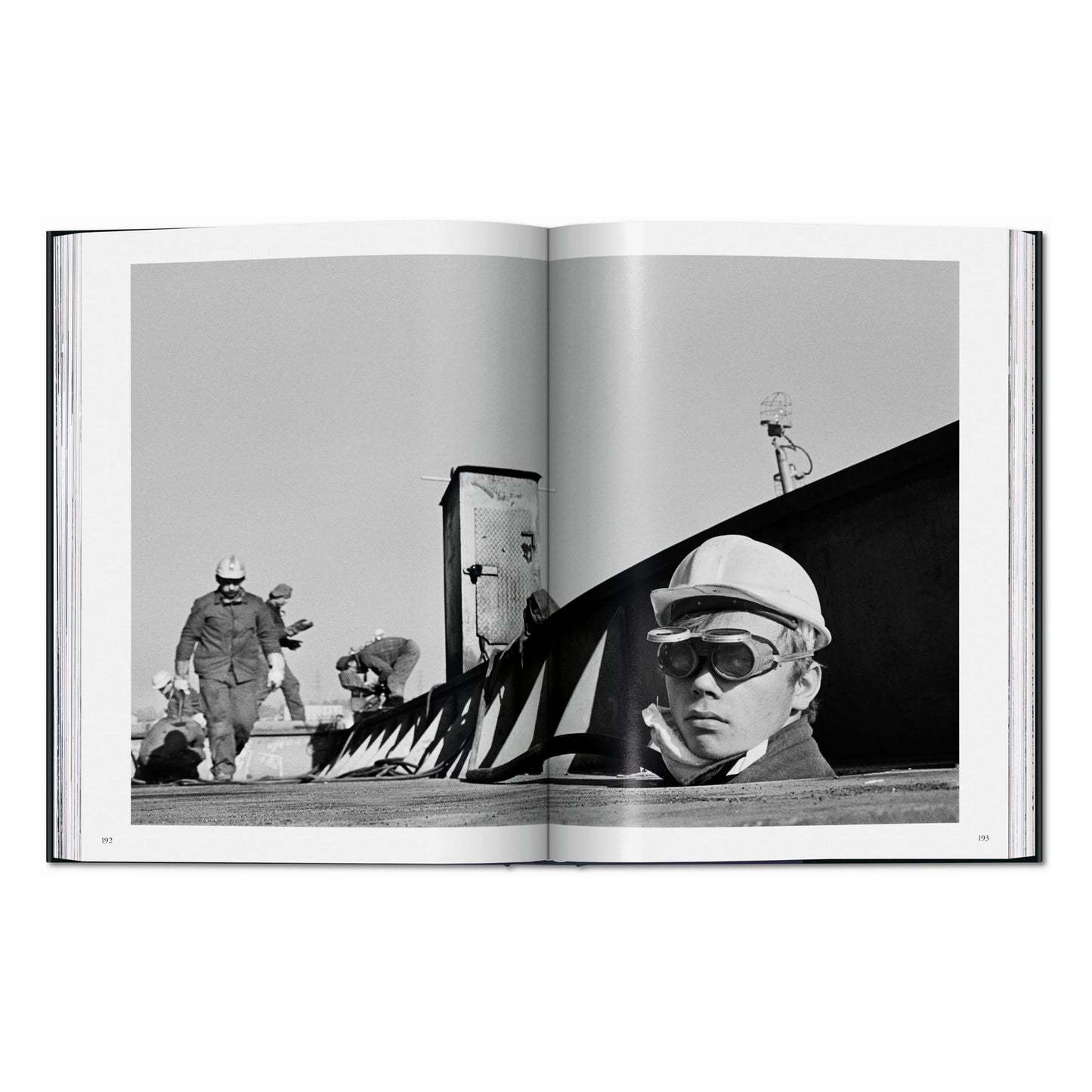 Sebastião Salgado. Workers. An Archaeology of the Industrial Age (English) Book