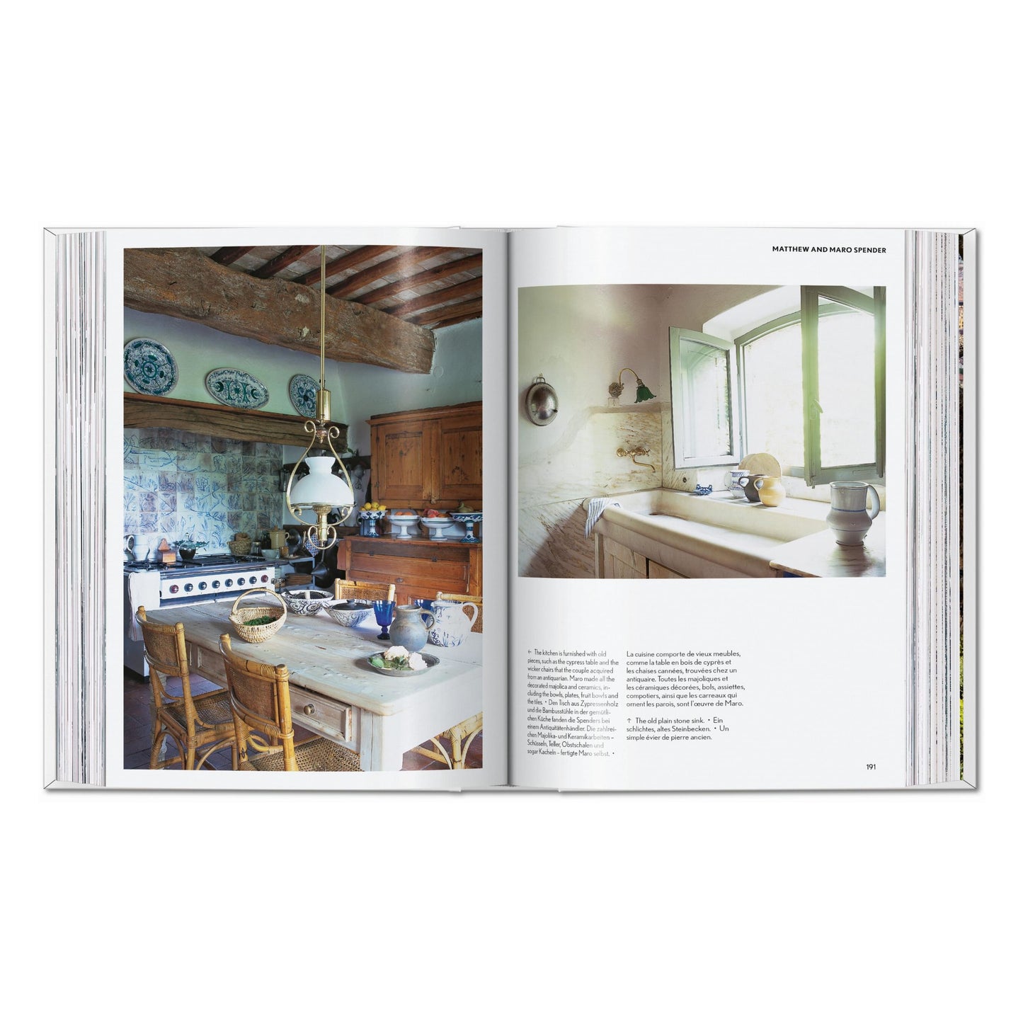 Living in Tuscany. 45th Ed. (German, French, English) Book