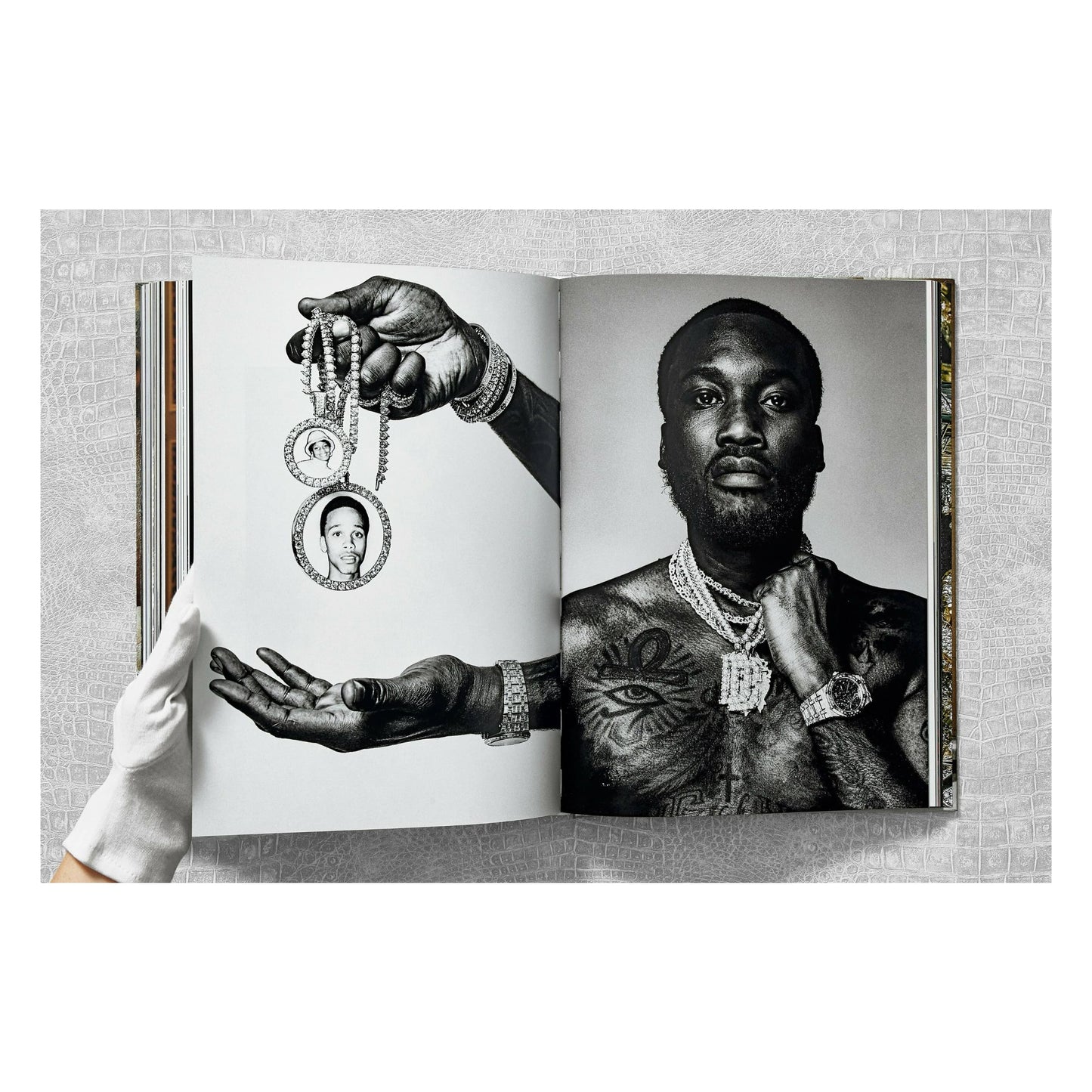 Ice Cold. A Hip-Hop Jewelry History (German, French, English) Book