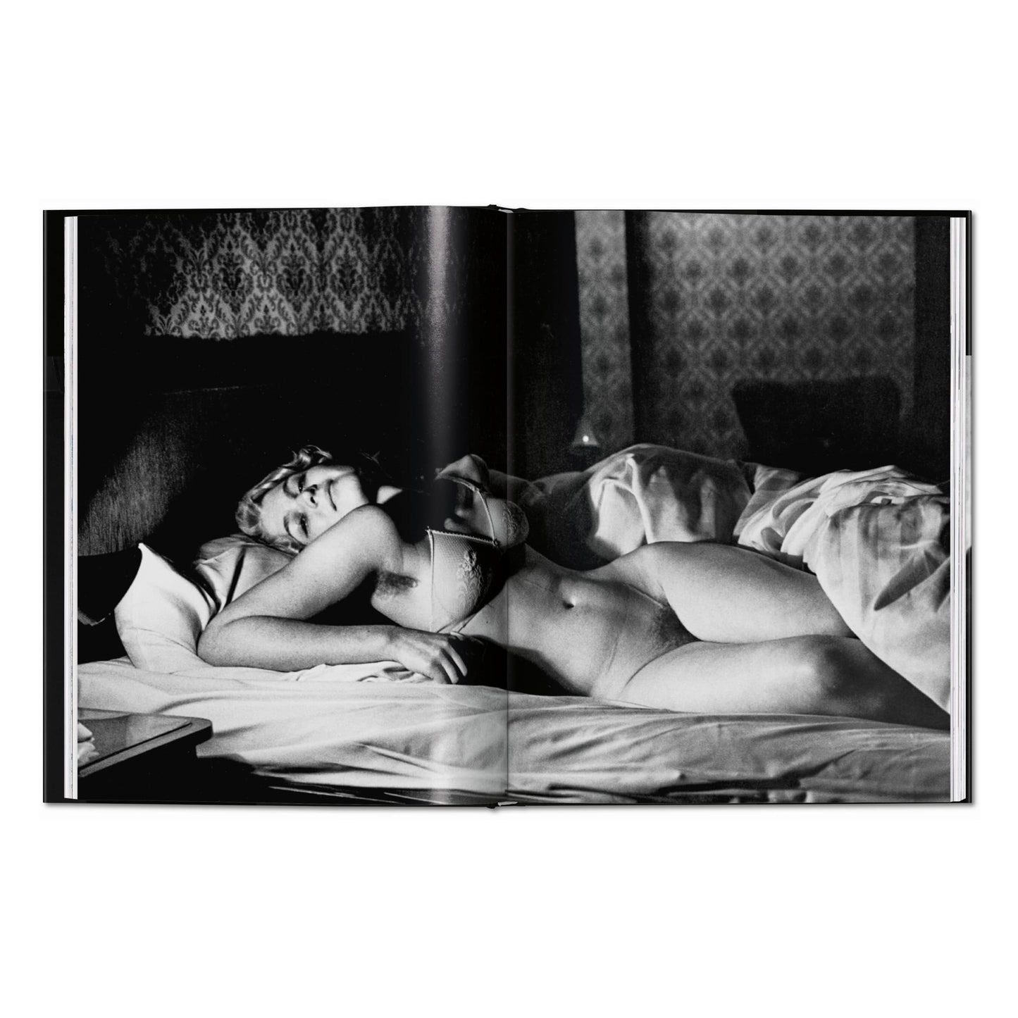 Helmut Newton. Berlin, Berlin (German, French, English) Book