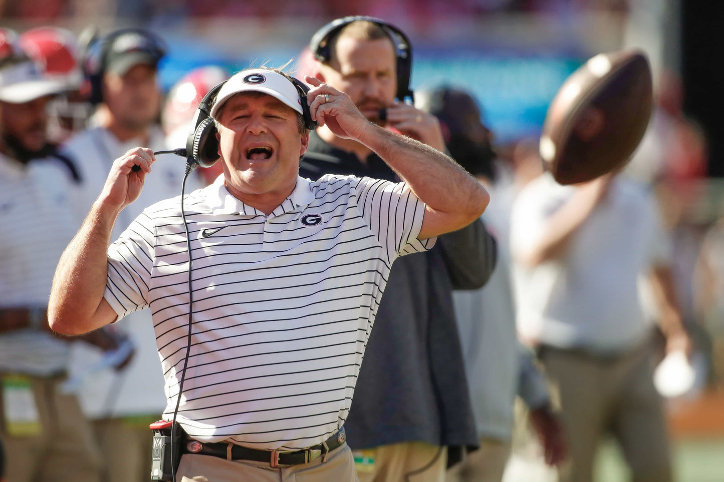 Glorious: Georgia Secures Its Second Consecutive National Title with a Perfect Season Book