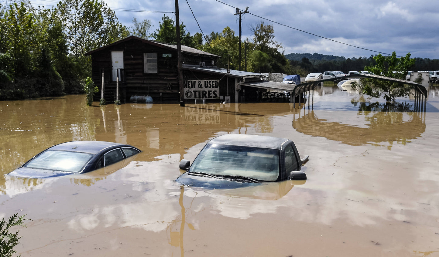 Mountain Strong: Tropical Storm Helene: Perseverance amid historic flooding, destruction in Western North Carolina Book