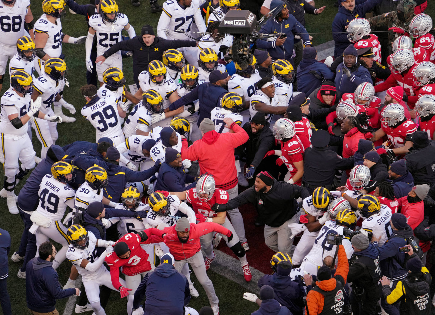 Scarlet Reign: Inside The Ohio State Buckeyes’ Fight to Claim College Football’s Crown Book