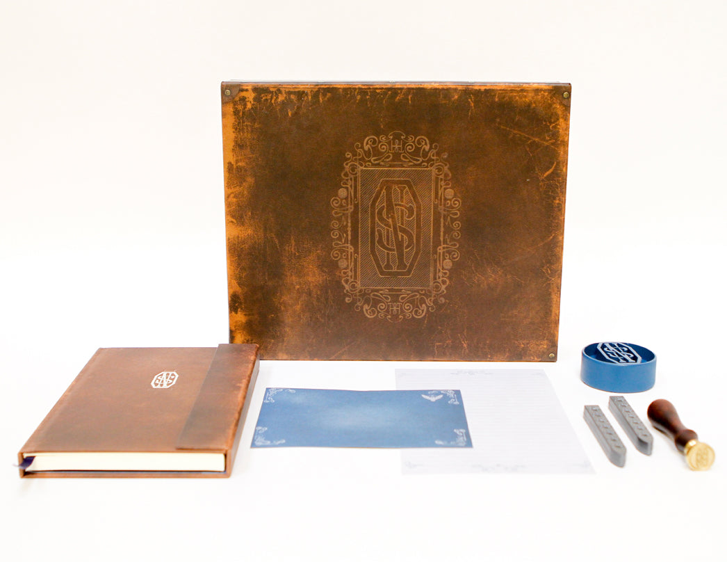 Fantastic Beasts and Where to Find Them: Newt Scamander Deluxe Stationery Set Hardcover Book