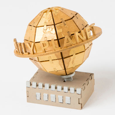 IncrediBuilds: DC Comics: Superman: Daily Planet 3D Wood Model and Book Softcover Book
