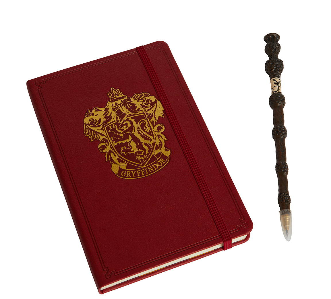 Harry Potter: Gryffindor Hardcover Journal and Elder Wand Pen Set Hardcover Book