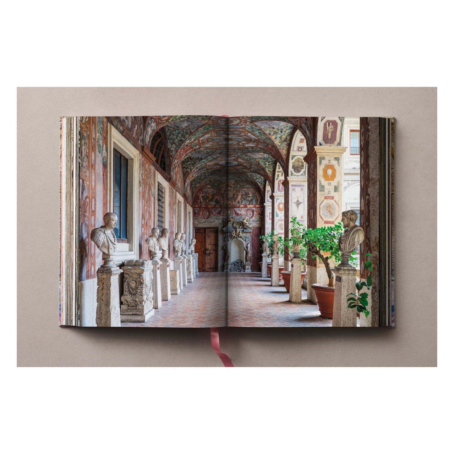 Massimo Listri. Italian Palaces (German, French, English) Book
