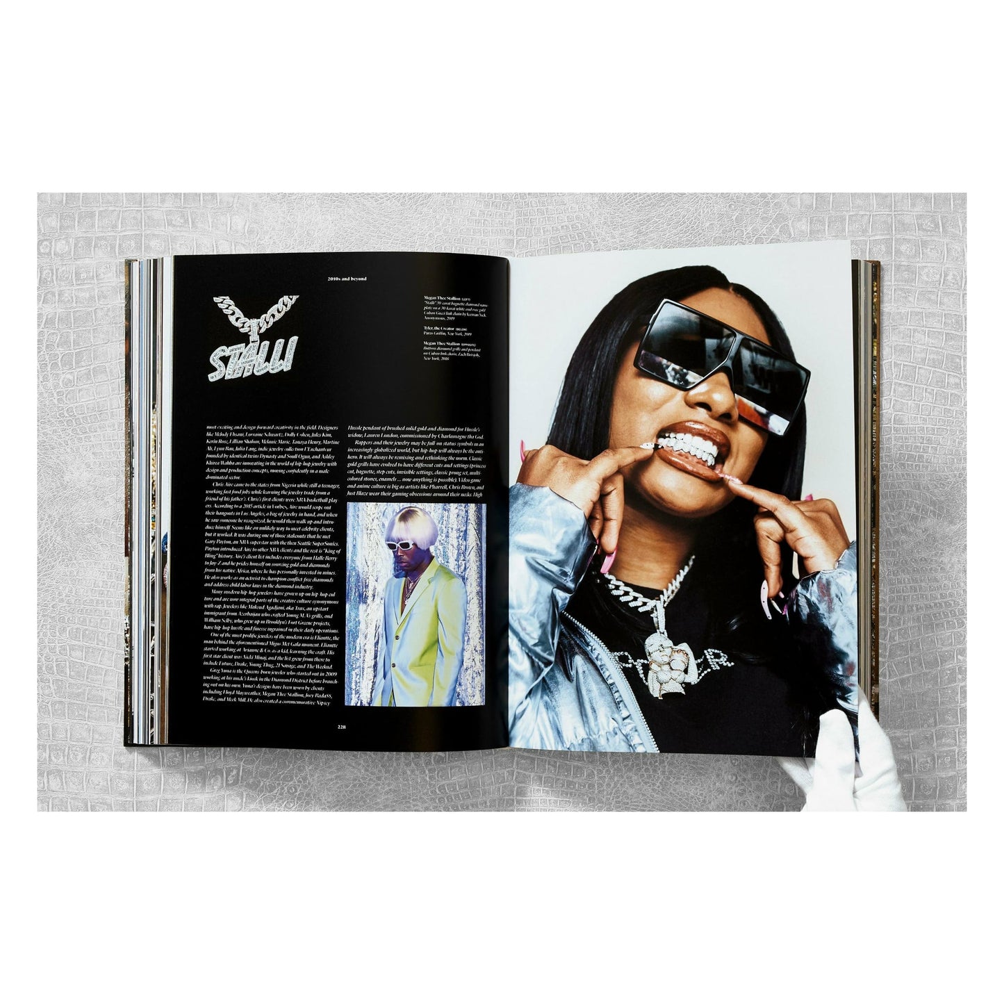 Ice Cold. A Hip-Hop Jewelry History (German, French, English) Book