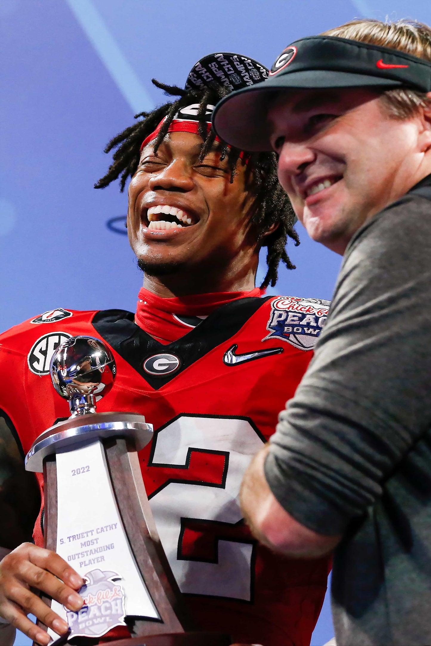 Glorious: Georgia Secures Its Second Consecutive National Title with a Perfect Season Book