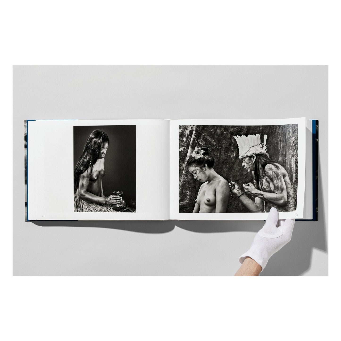 Sebastião Salgado. Amazônia (English) Book