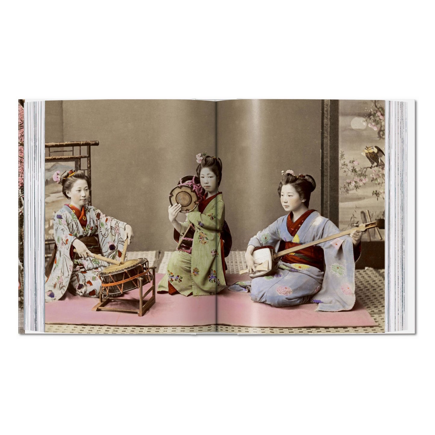 Japan 1900. A Portrait in Color (German, French, English) Book