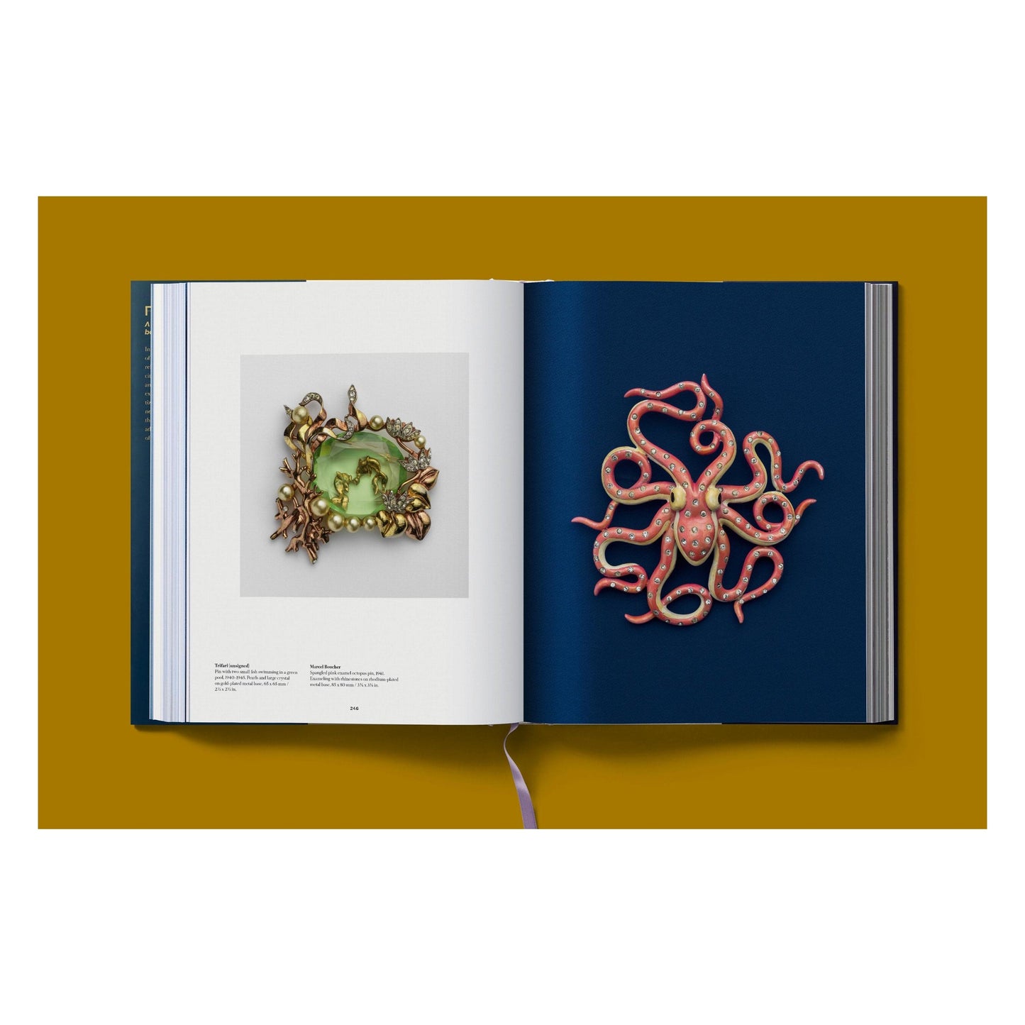 Costume Jewelry (German, French, English) Book