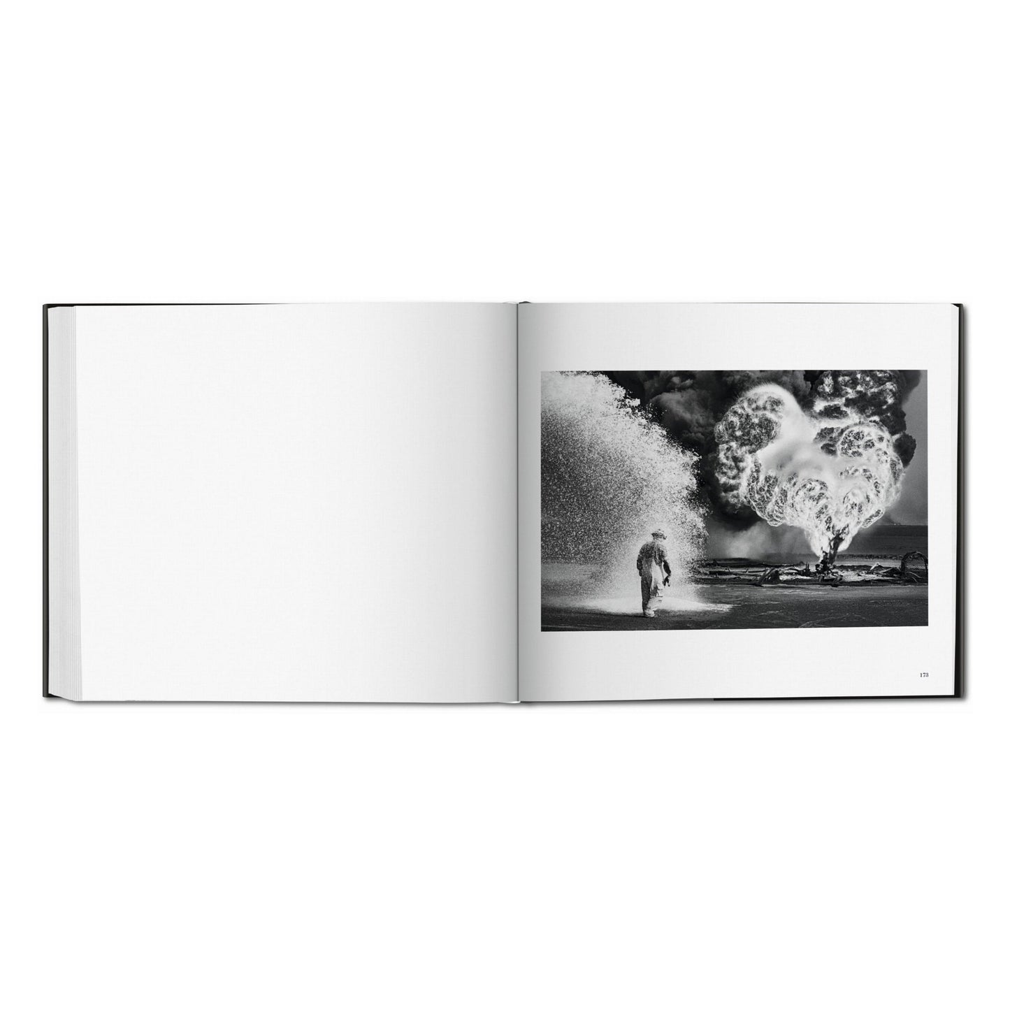 Sebastião Salgado. Kuwait. A Desert on Fire (German, French, English) Book