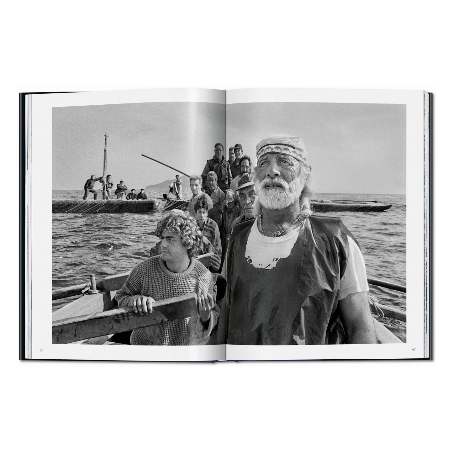 Sebastião Salgado. Workers. An Archaeology of the Industrial Age (English) Book