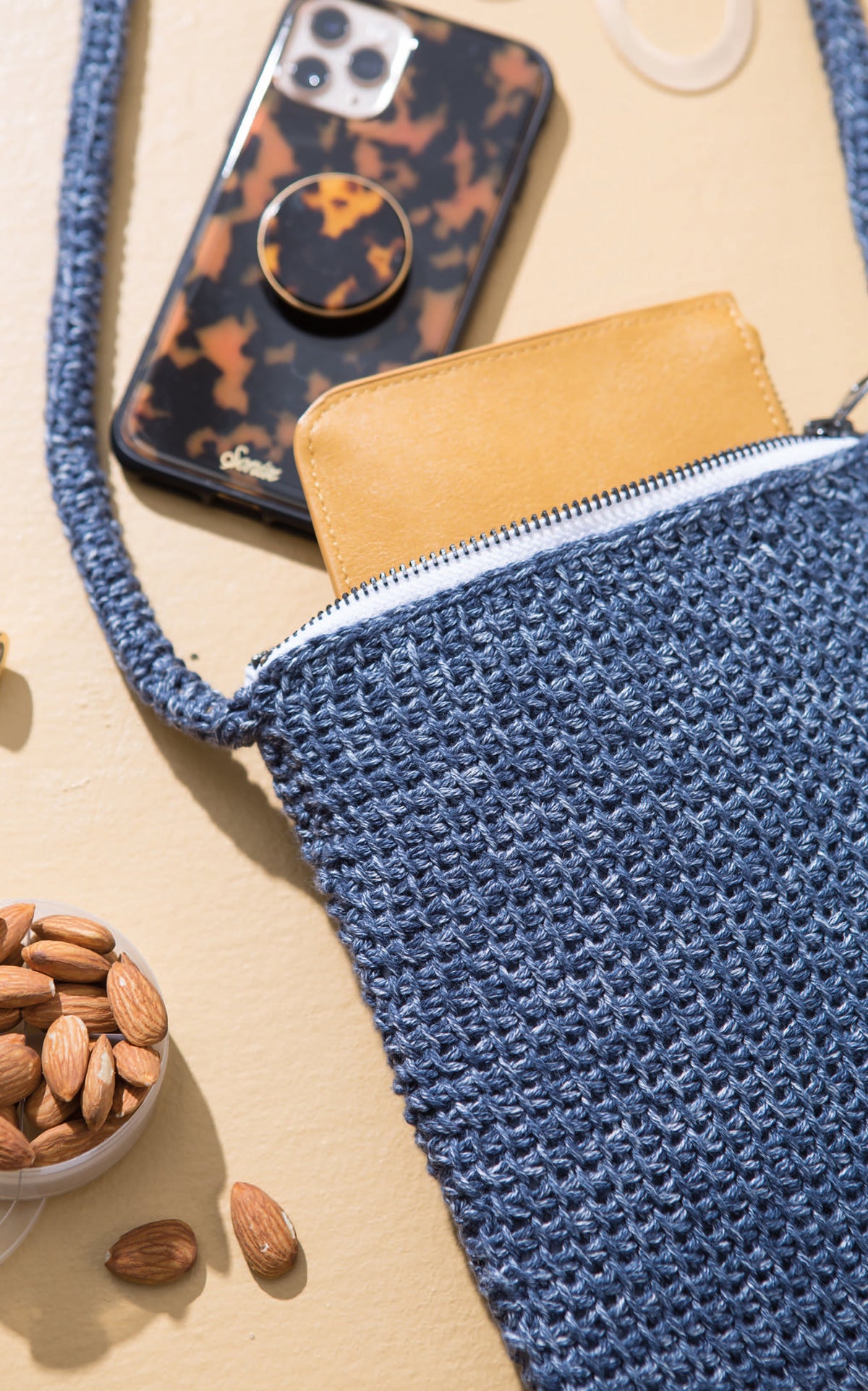 Crochet Handcrafted Handbags Book