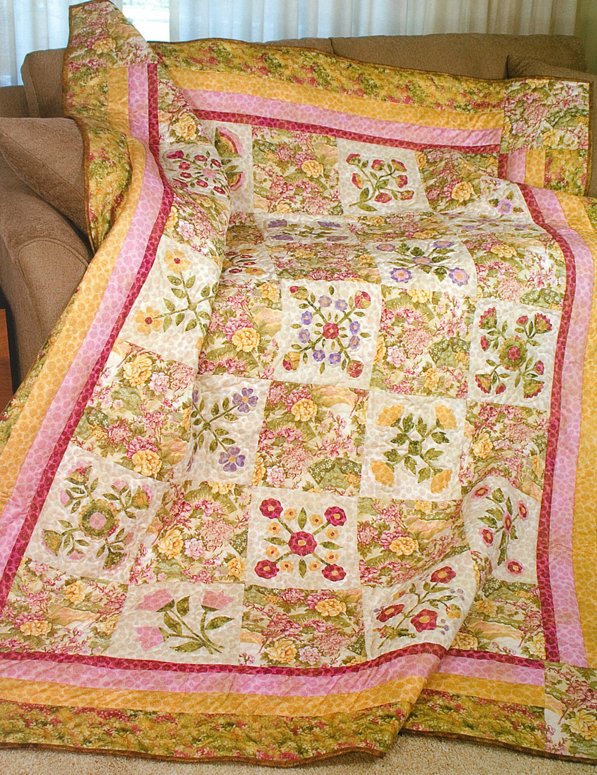 100 Any-Size Applique Blocks Book