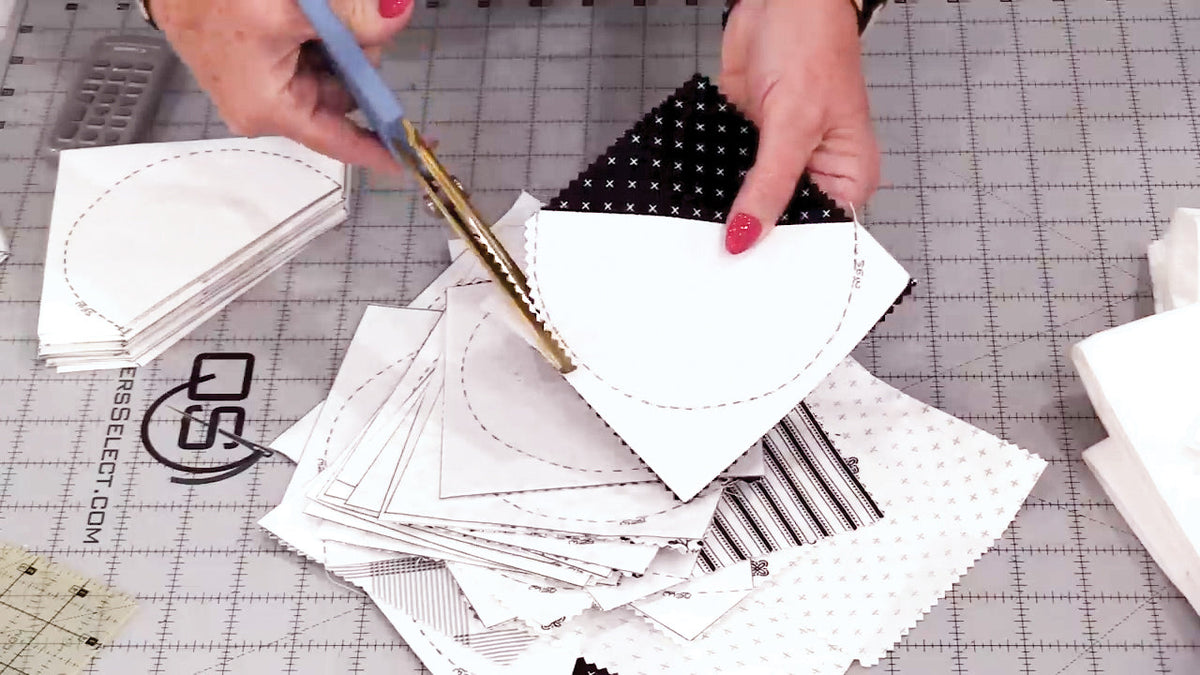Sew Very Easy Quilt-As-You-Go Clamshells Book
