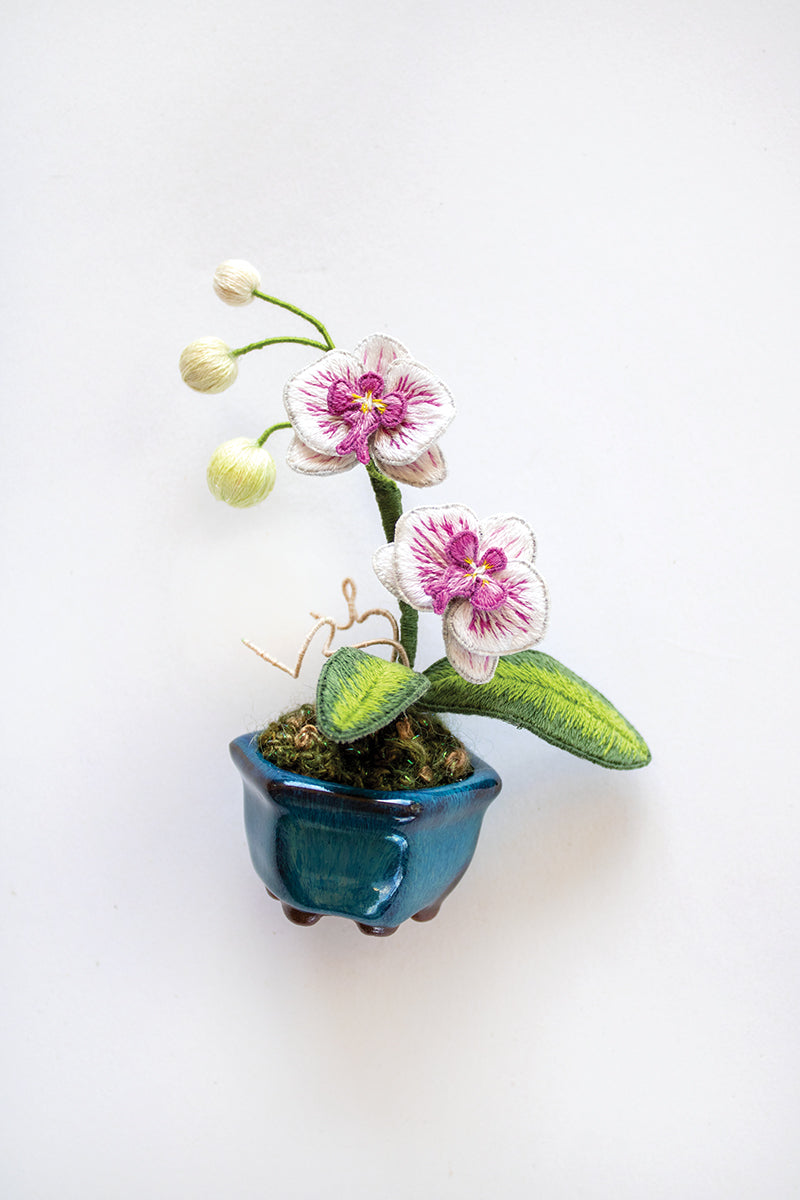 Stumpwork Studio—Mastering 3-D Embroidery Book