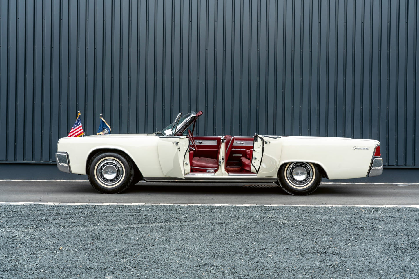 Classic Cars Review Book
