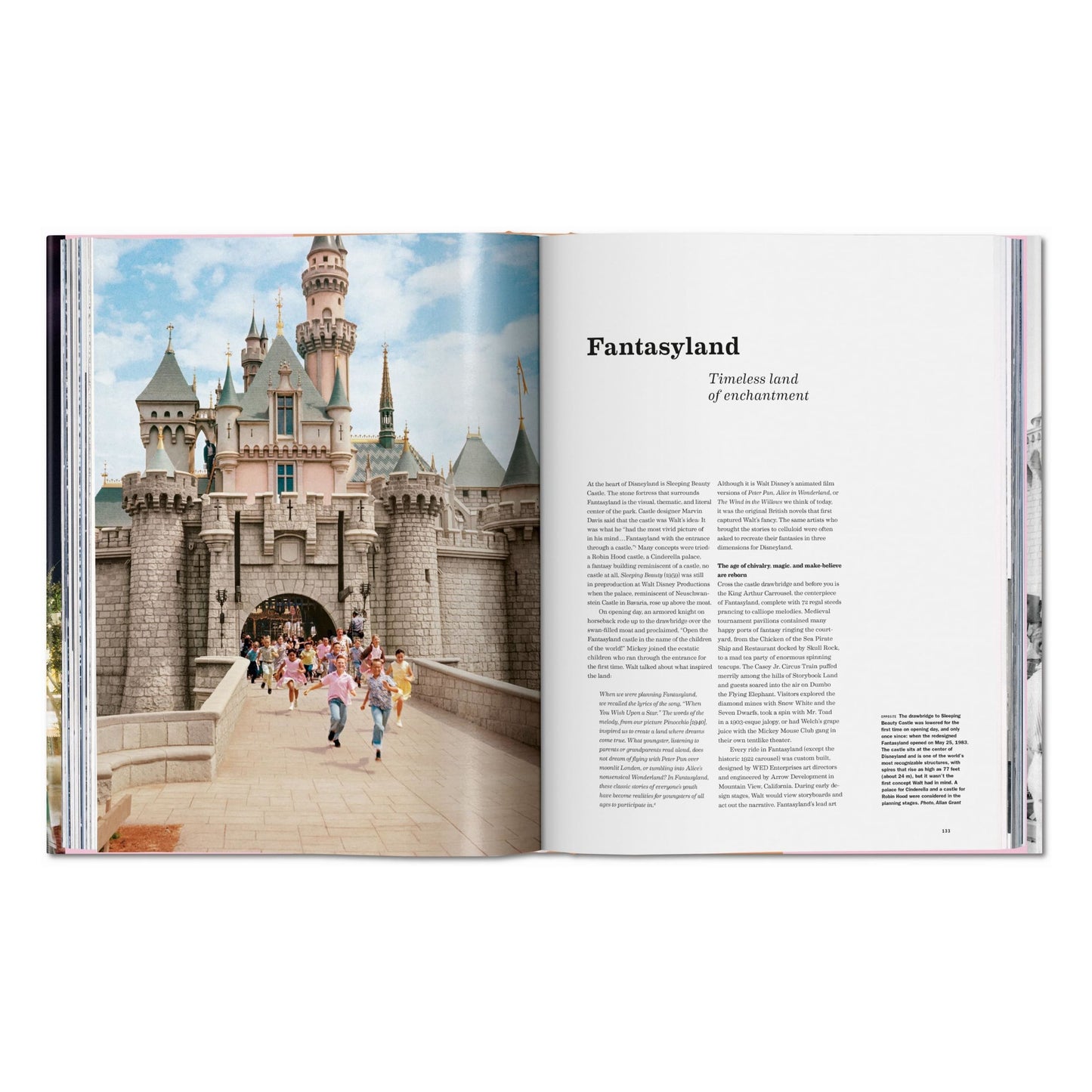 Walt Disney’s Disneyland (English) Book