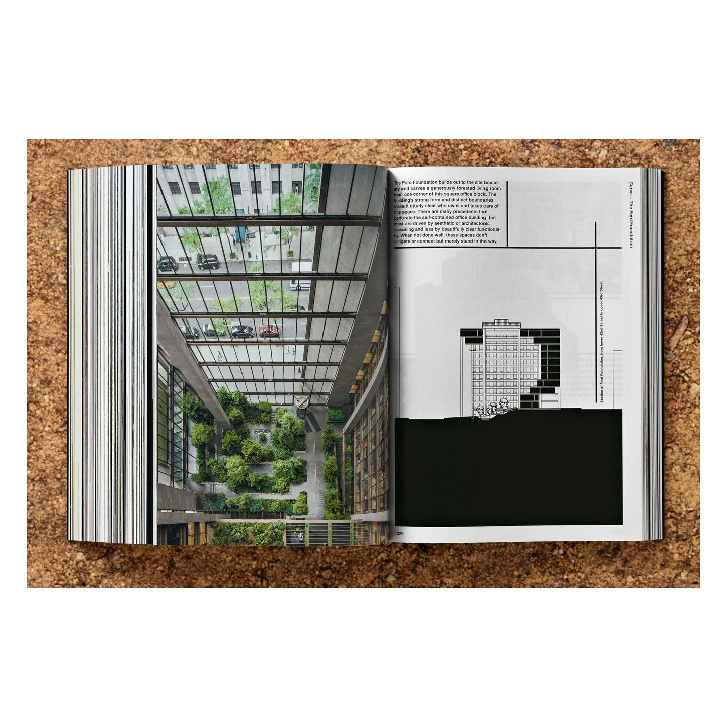 Bjarne Mastenbroek. Dig it! Building Bound to the Ground (English) Book