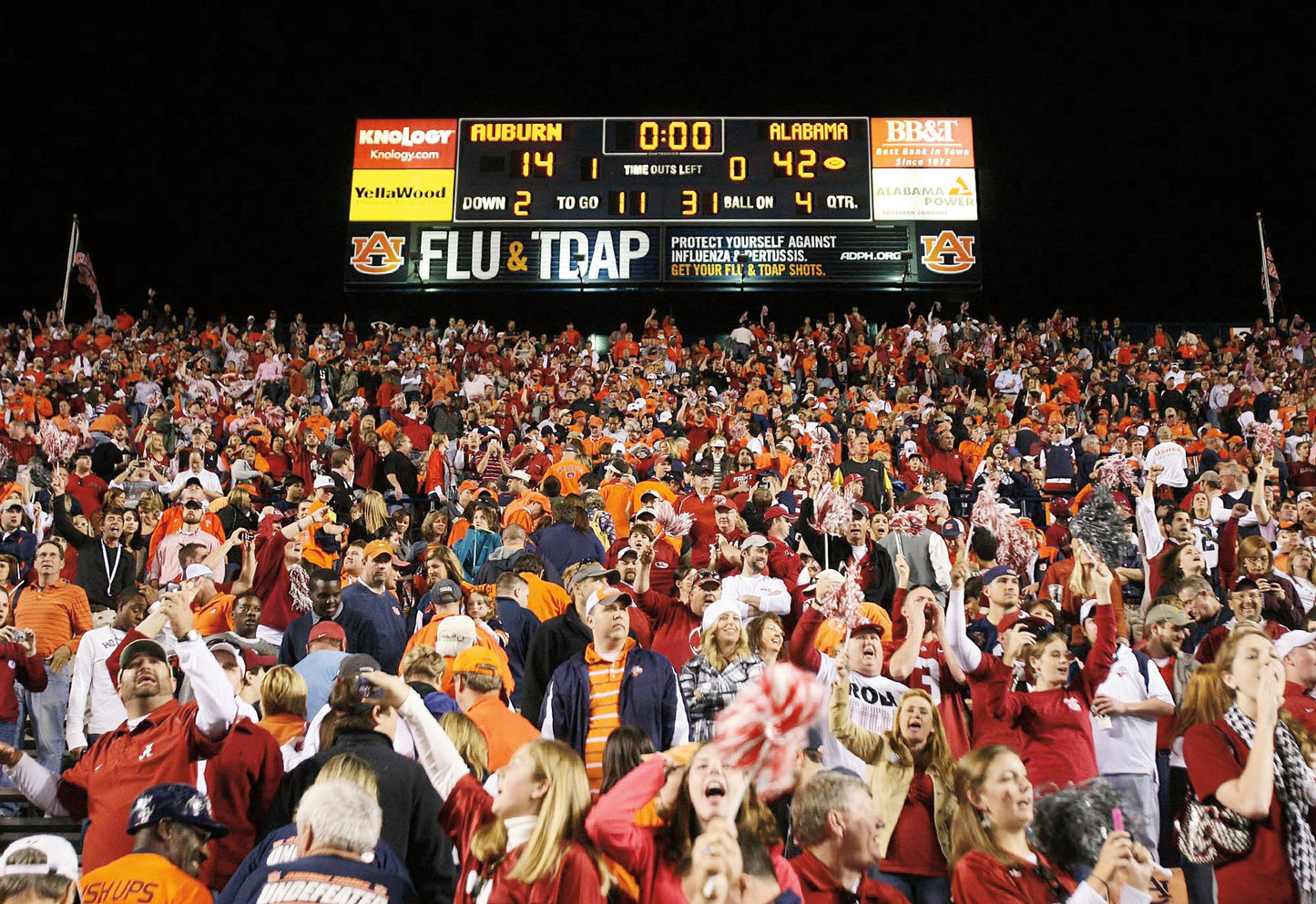 Crimson Reign: Alabama's 2011 Season and Return to the top of College Football Book