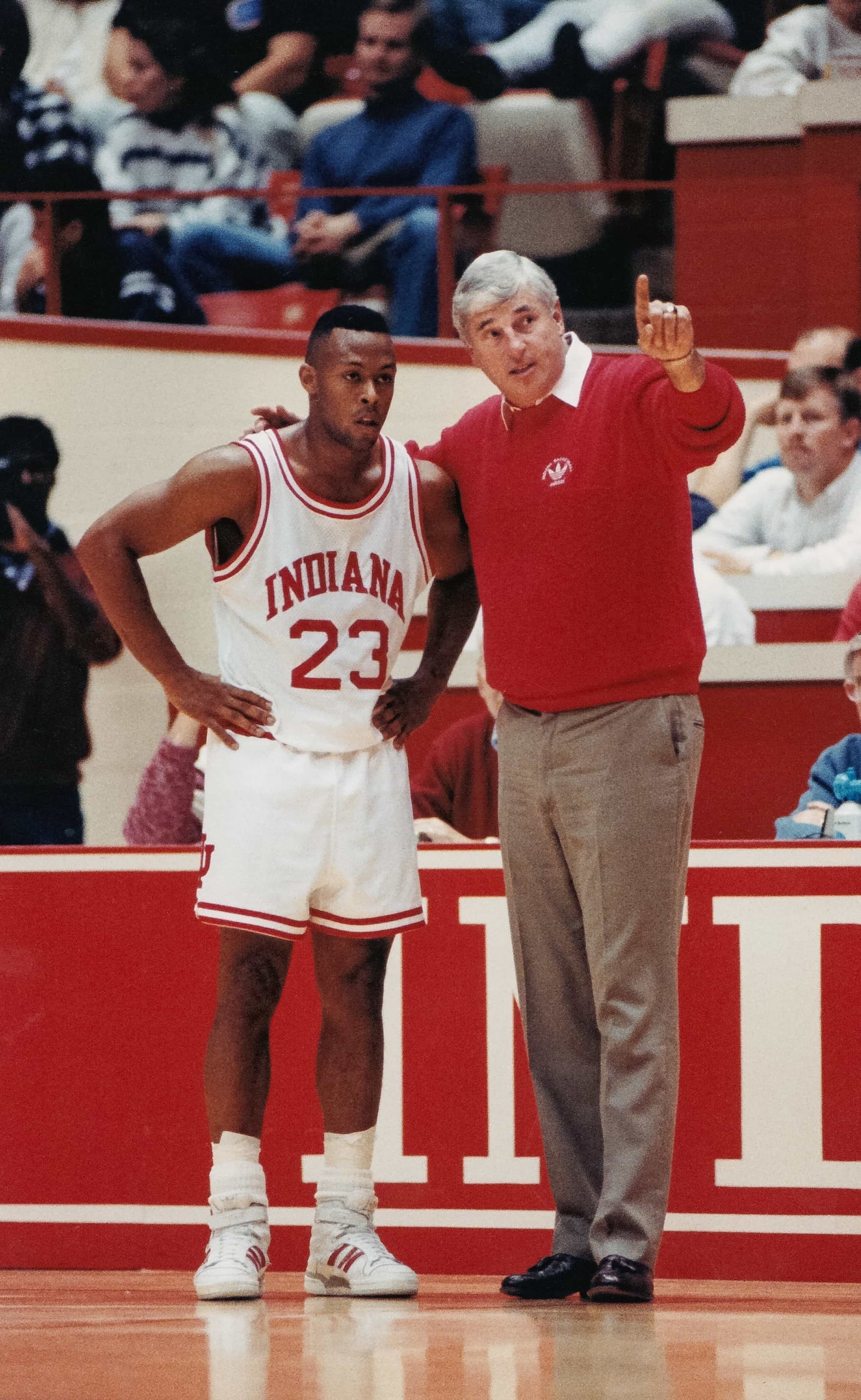 Bob Knight: On the Record: The Story of a Complex Character and Hall of Fame Coach Book